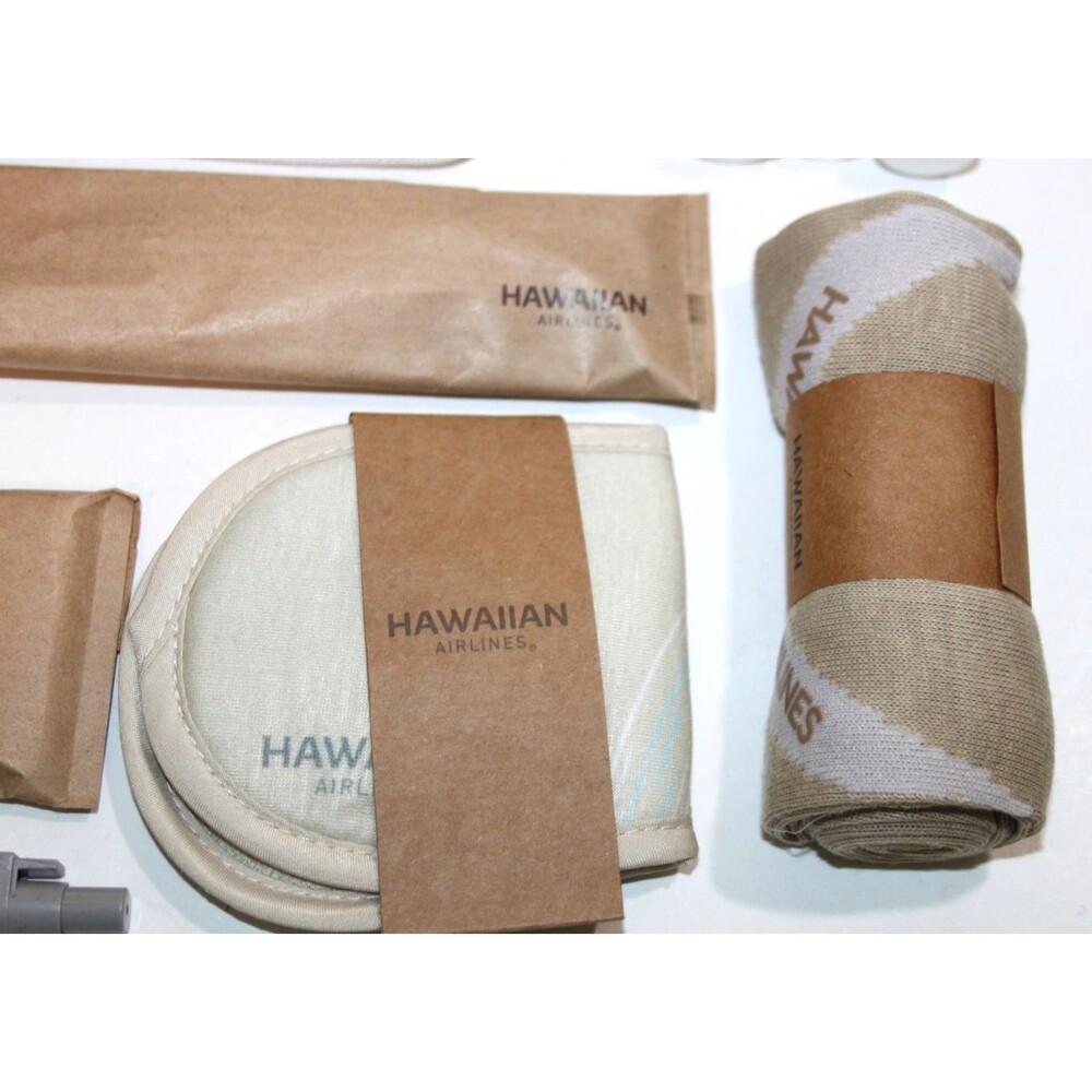 Hawaiian Airlines Lolii Amenity Toiletry Kit Bag 10 Amenities Travel Set First - Picture 5 of 7